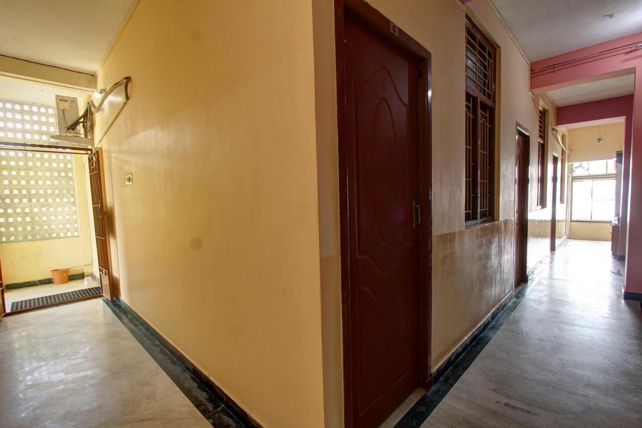 Отель Oyo 38664 Rt Residency Golden Rock Экстерьер фото