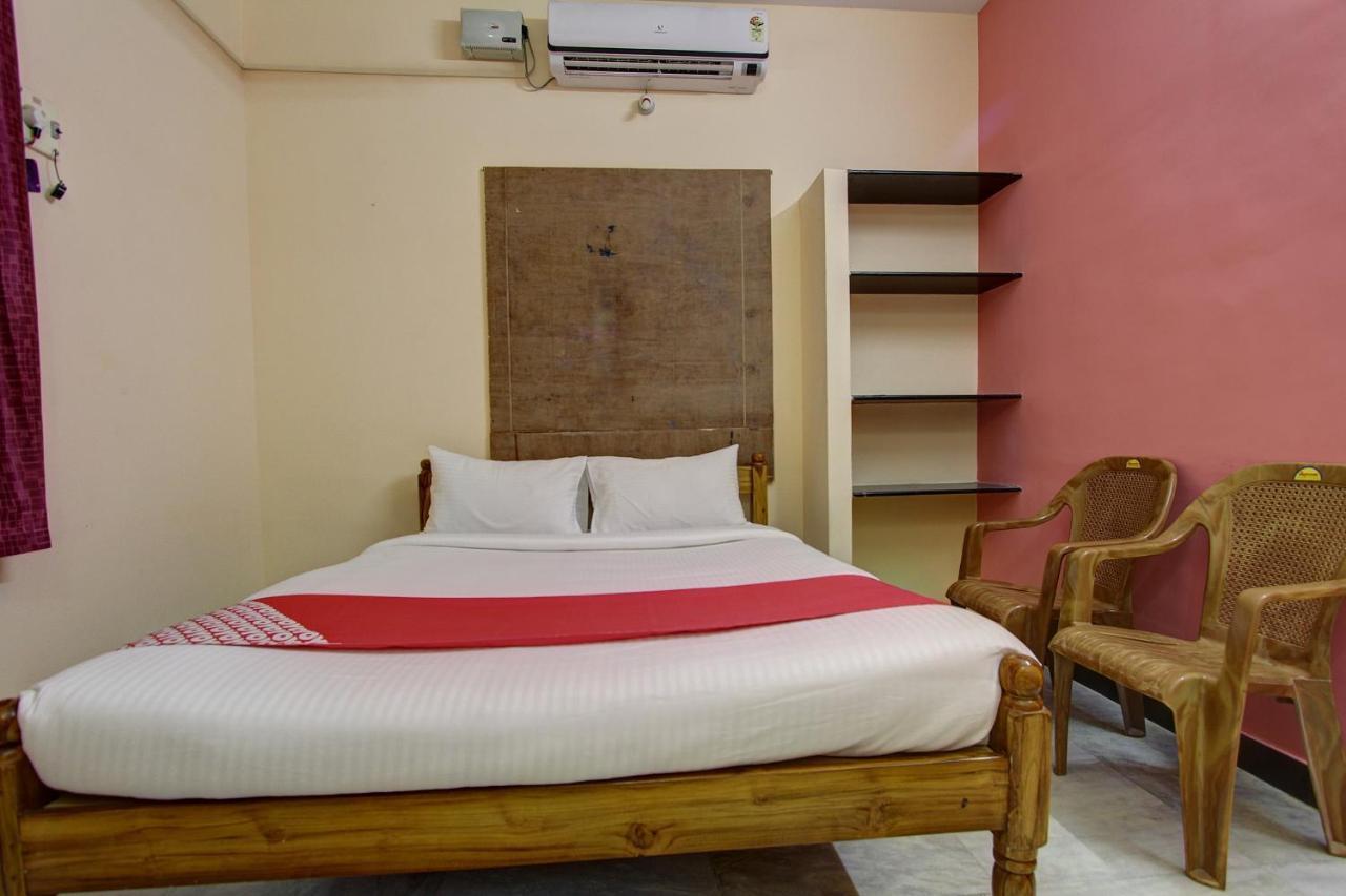 Отель Oyo 38664 Rt Residency Golden Rock Экстерьер фото