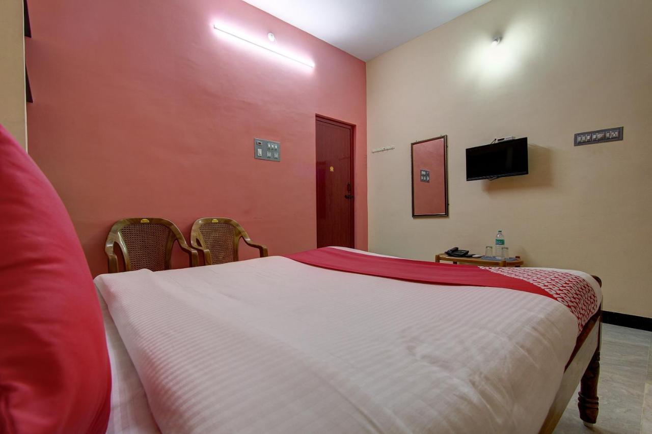 Отель Oyo 38664 Rt Residency Golden Rock Экстерьер фото