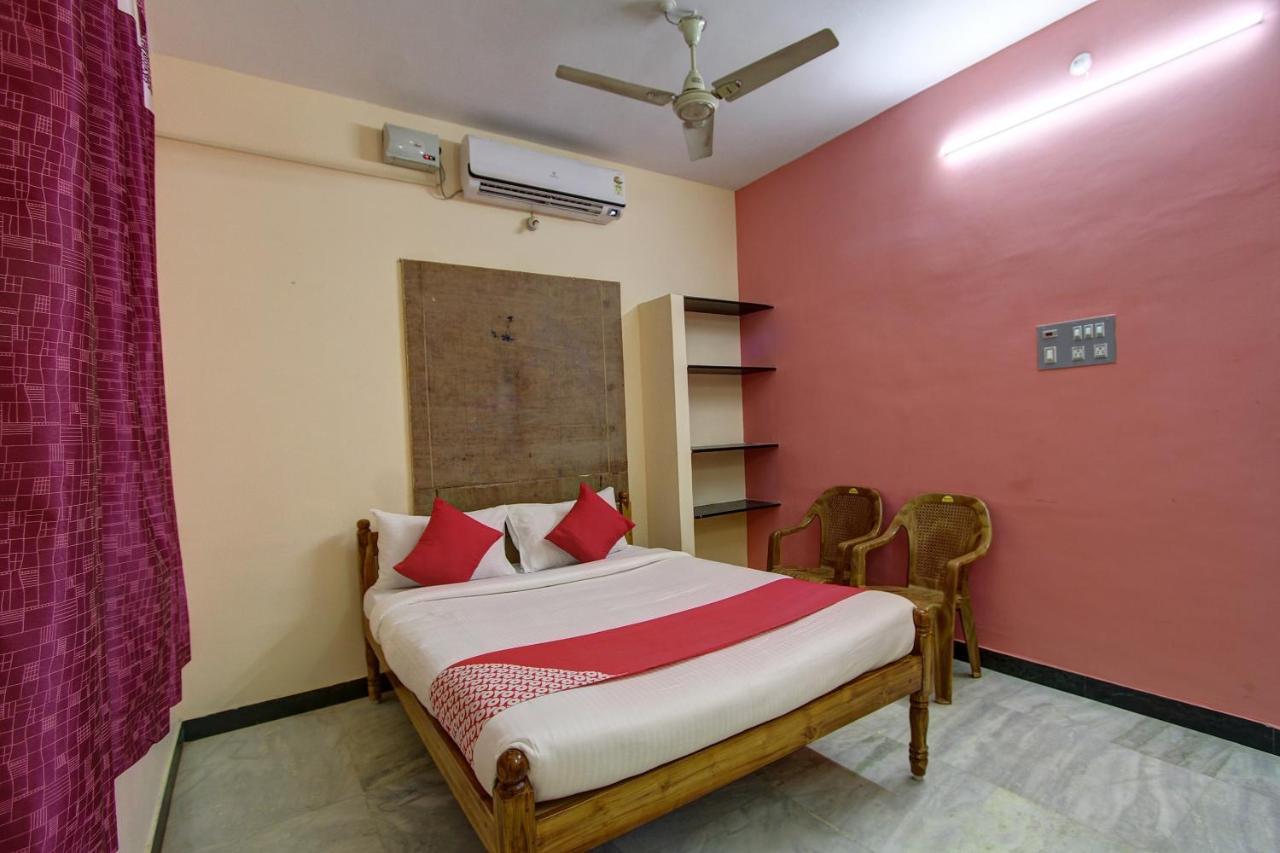 Отель Oyo 38664 Rt Residency Golden Rock Экстерьер фото