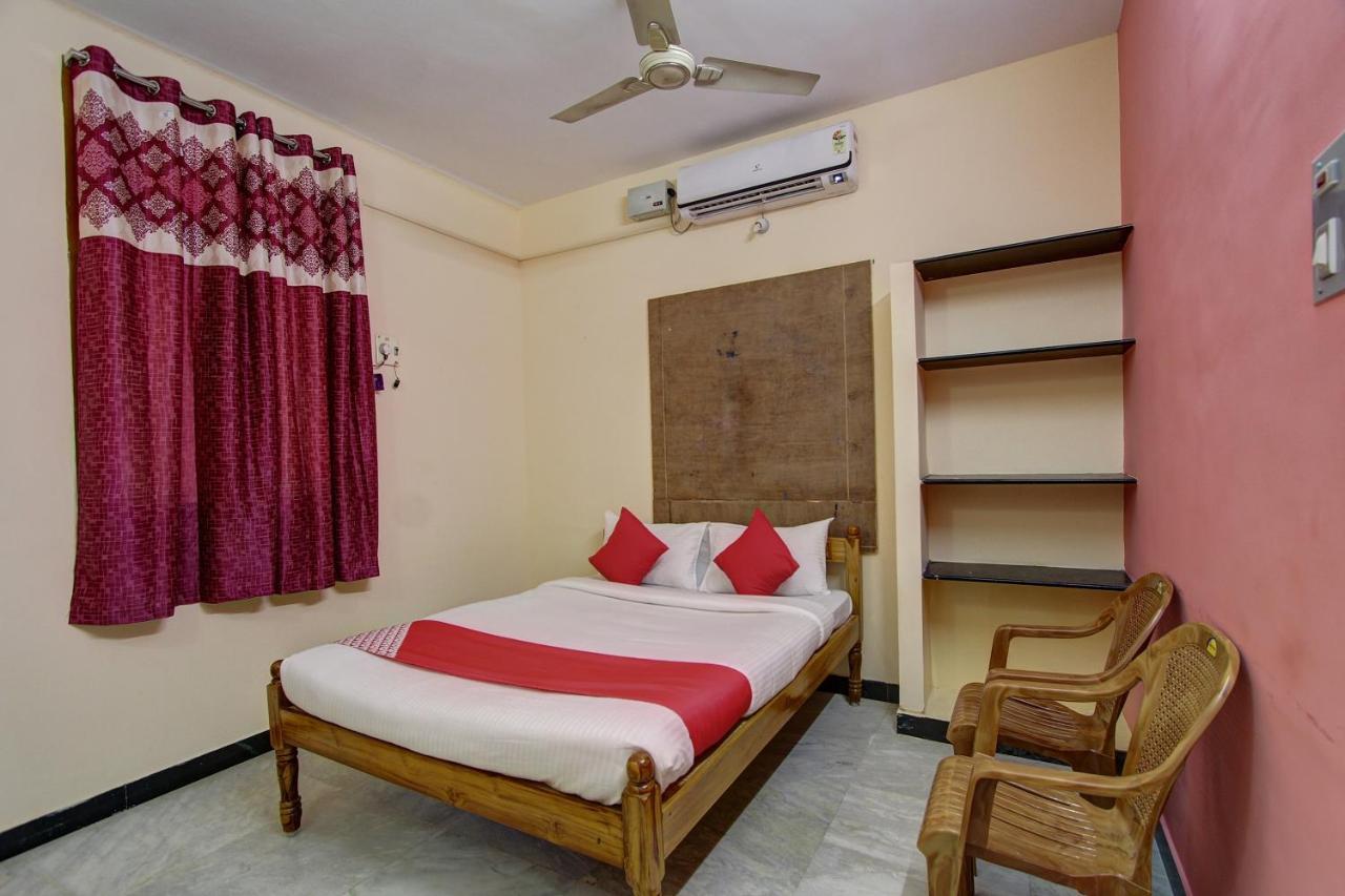 Отель Oyo 38664 Rt Residency Golden Rock Экстерьер фото